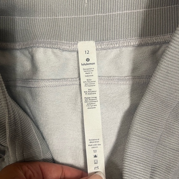 Lululemon studio dance joggers size 12 - Picture 5 of 5